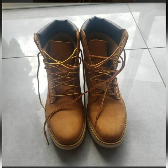 Timberland - Picture 2 of 4